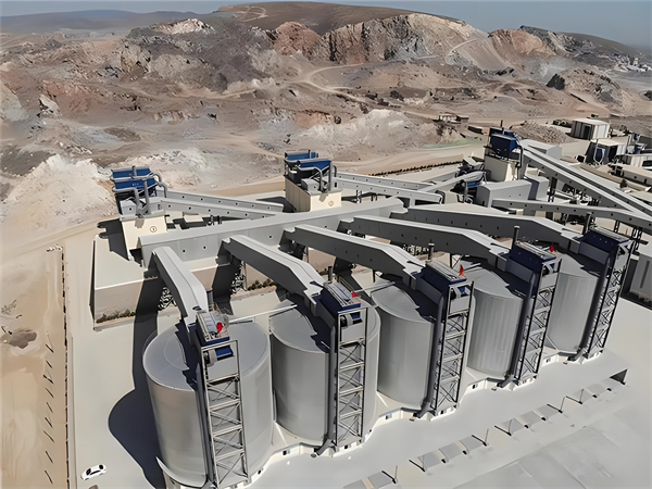 东方华侨农场水泥钢板仓