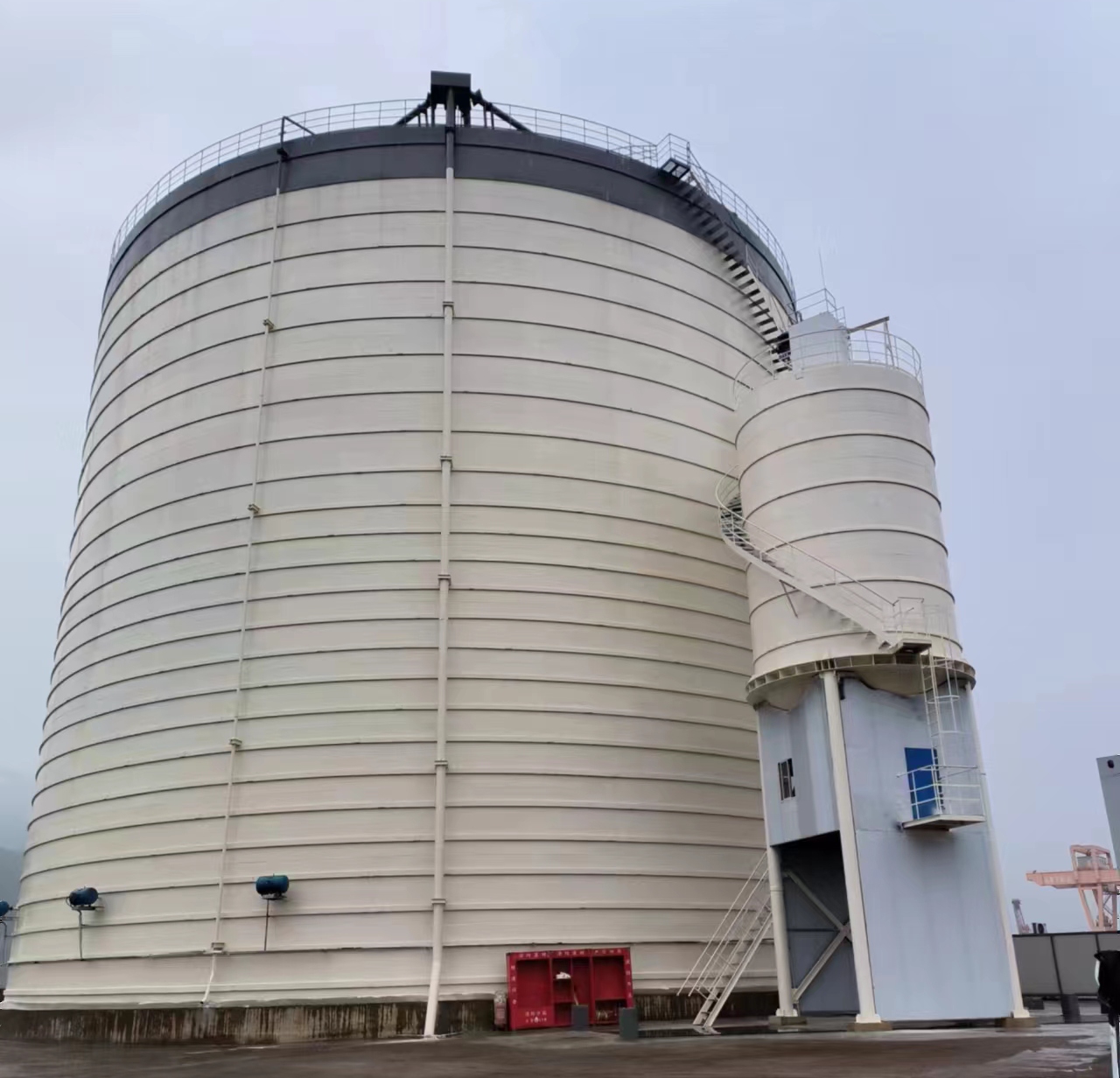 东方华侨农场10万吨水泥钢板库